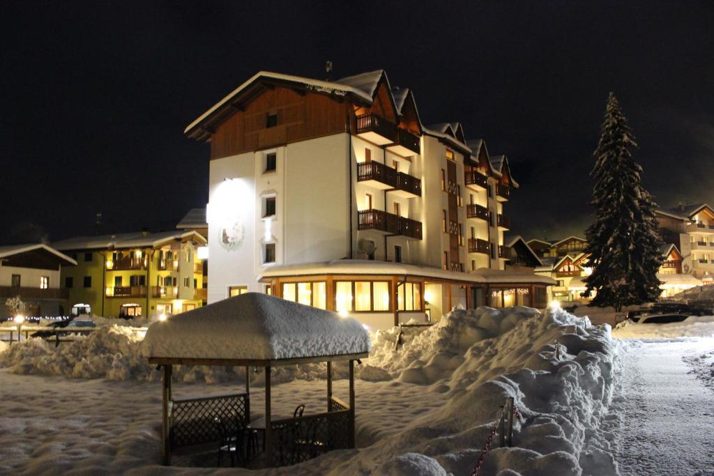 Hotel Rosa Alpina Andalo Extérieur photo